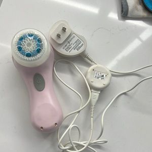 CLARISONIC MIA FACE CLEANER WITH New BRUSH